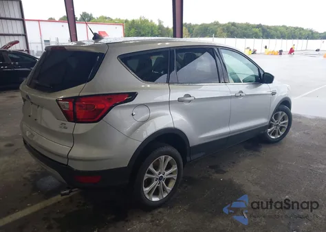 2019 Ford Escape Se из США, поврежденный, VIN 1FMCU9GD9KUB99300